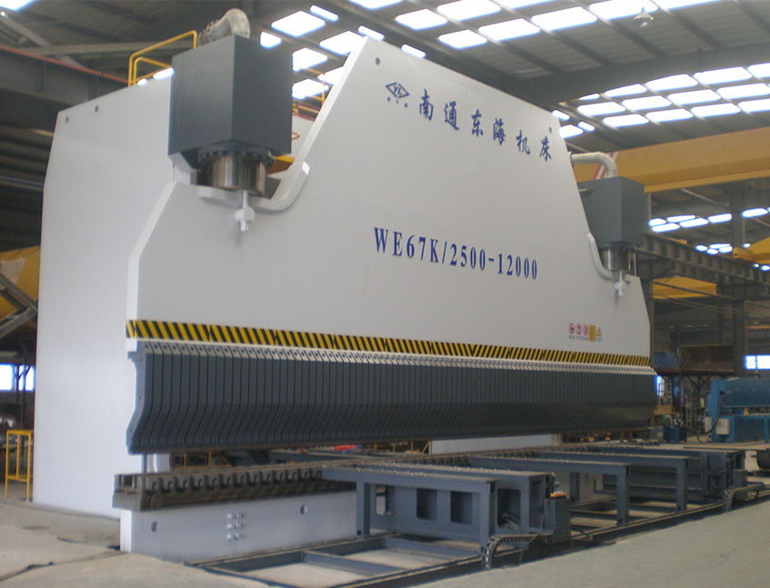 WE67K-2500/12000 CNC Press Brake